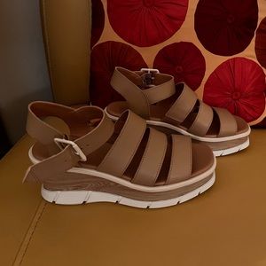 Sorel-Ladies 7.5-Joanie Ankle Strap Wavy Wedge Sandals-Full-grained leather-NEW